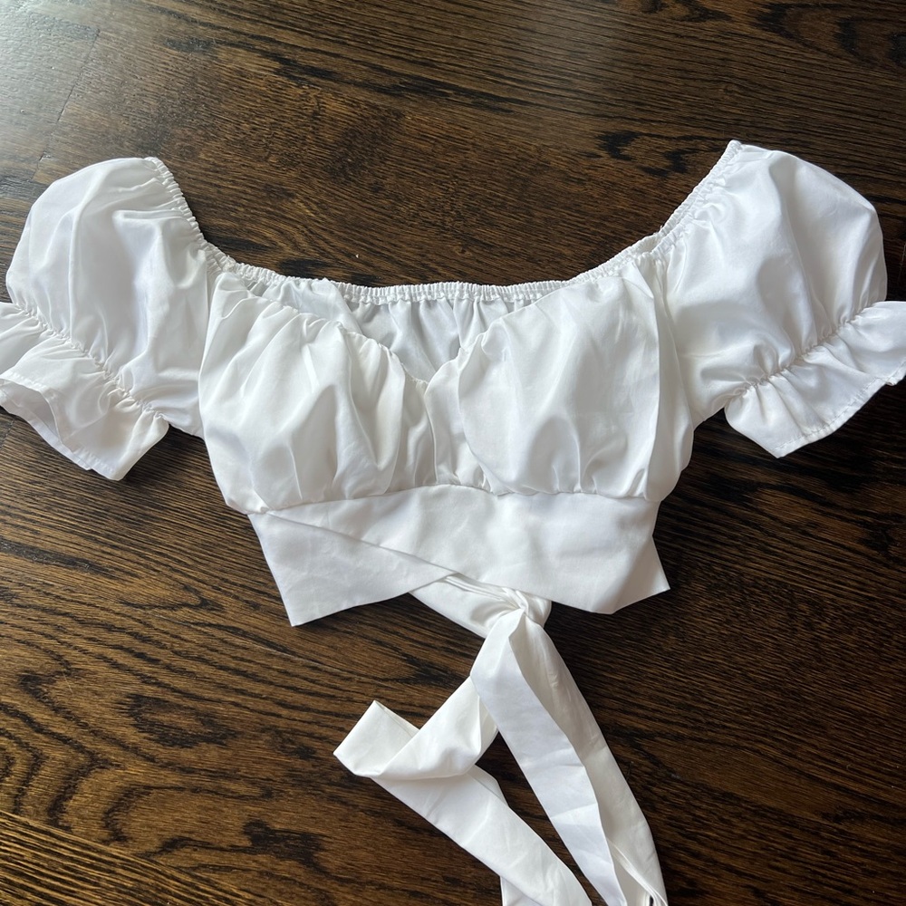 White Puff Sleeve Crop Top